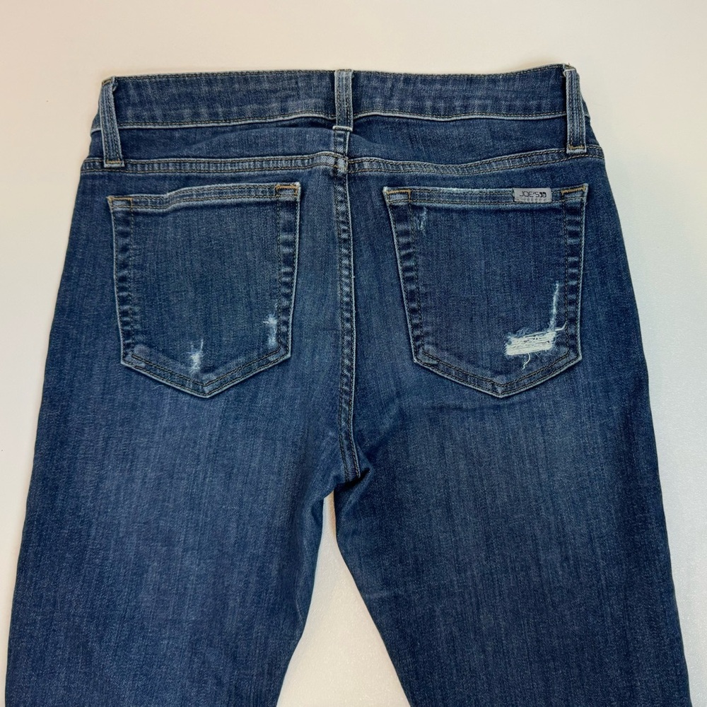 Size 27 skinny Joe's Jeans with distressed ankle.